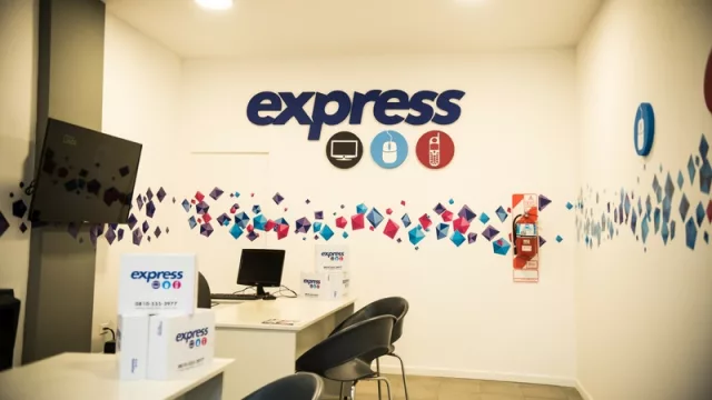 Express inauguró un nuevo punto de atención a clientes en el Portal Salta Shopping