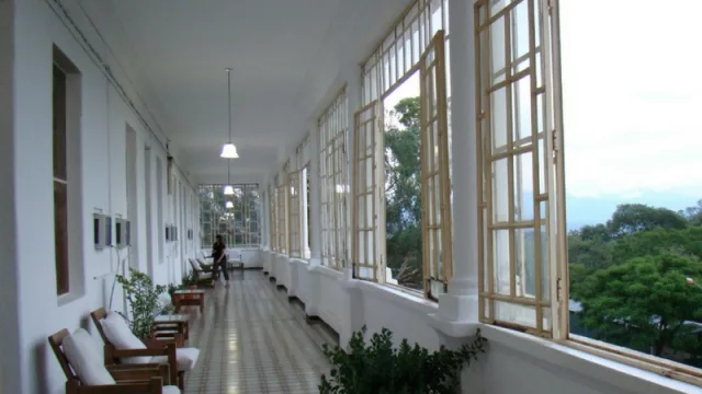 Van tomando forma las remodelaciones al edificio del Hotel Termas de Rosario de la Frontera