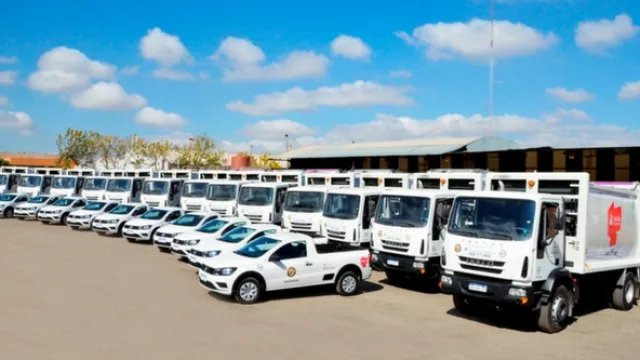 Agrotécnica Fueguina renovó su flota de camiones y uniformes de operarios