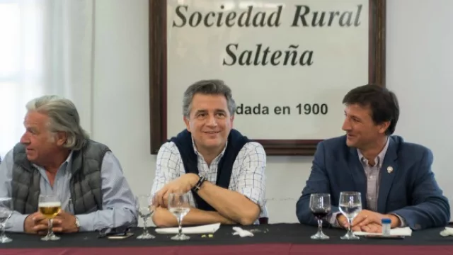 En Salta, Etchevehere reclamó menos presión impositiva al campo para fomentar la producción