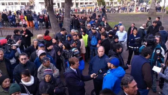 Bananazo en Plaza de Mayo: productores del norte regalaron 30 toneladas de bananas para protestar