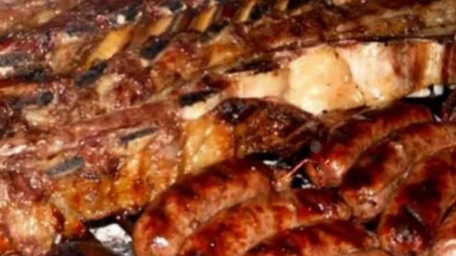 Hoy se consigue un asado para ocho amigos a menos de $400: recomendaciones para celebrar el Día del Amigo 