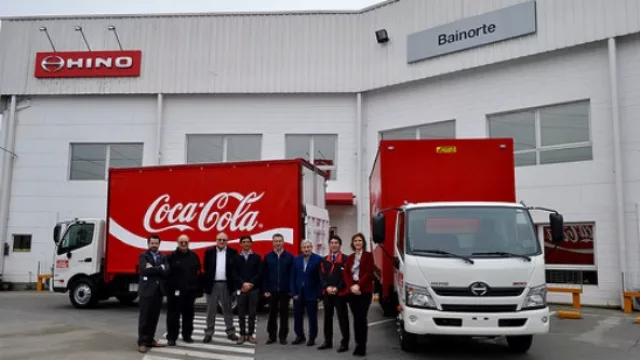 Hino, la marca de Toyota que le vende camiones a Coca-Cola