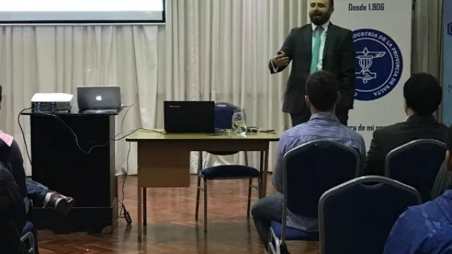 Junior Achievement Salta comenzó las capacitaciones en finanzas para su programa “La Compañía”