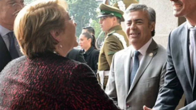 Urtubey acompañó a Macri a Chile y se reunió con Michelle Bachelet