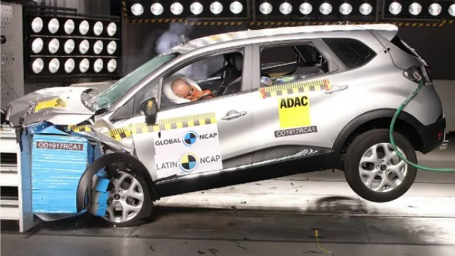 Renault Captur pasa bien la prueba de choque: 4 estrellas