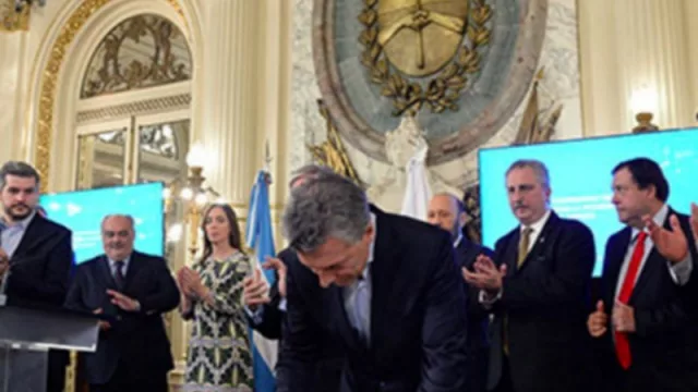 Salta entre las provincias que rubricó el Compromiso Federal para la Modernización del Estado