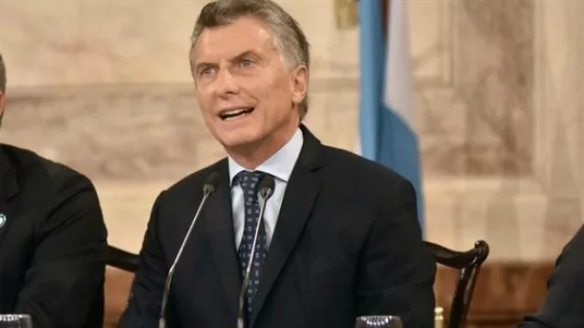 Sobre los runrunes del peronismo esmerilando al gobierno, dice...