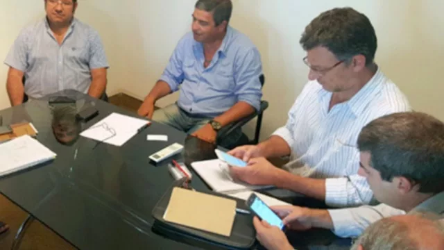 Trabajan en la promoción del consumo de frutas tropicales y su industrialización