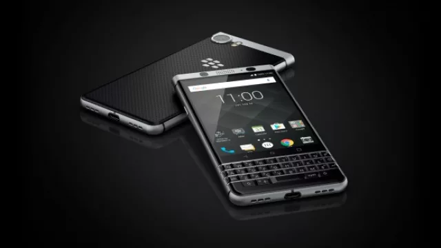 Vuelve BlackBerry y su teclado característico