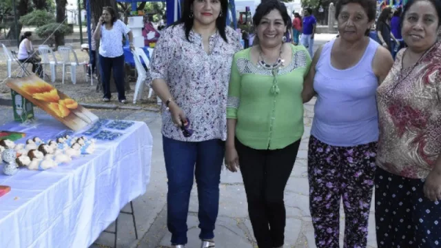 Una fiesta de emprendedores y artesanos en el parque San Martín