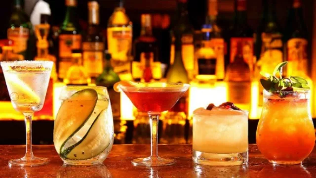 El exclusivo bar Negroni se instaló en la terraza del Hotel Dazzler