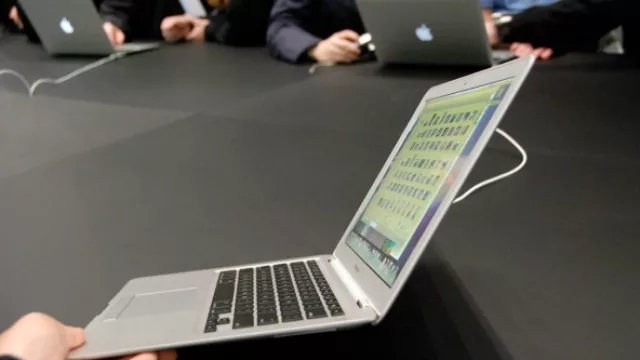 Se viene el “arancel cero” y la gran pregunta ¿conviene comprar ahora? (el caso de una Mac Book Air)