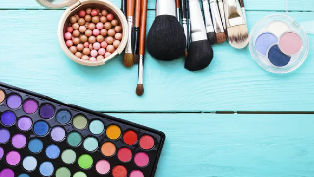 El mercado de cosméticos logrará evadir un año complicado en lo económico