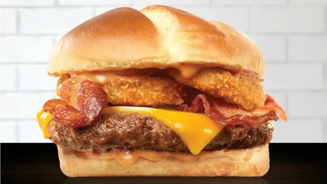 Johnny Rockets llega con la verdadera hamburguesa americana