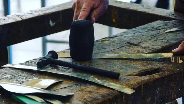 Cursos de orfebrería, bioconstrucción, reciclado y reciclado textil (últimos días para inscribirse)