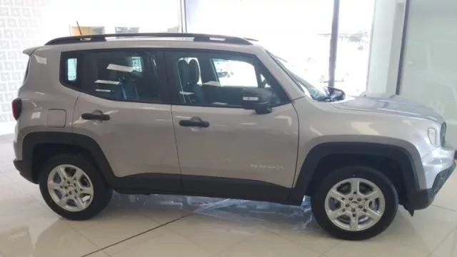 El nuevo Jeep Renegade llegó a los concesionarios