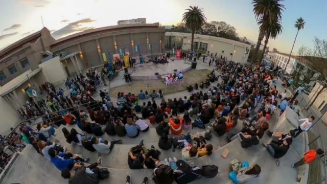 Presentaron la ley de Primera Oportunidad Laboral a sus destinatarios: los jóvenes