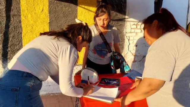 Un millón de firmas para congelar precios por un año (para frenar la inflación)