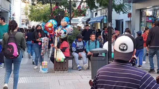 Por orden y seguridad: el comercio rechaza la "rebelión" de los manteros (contra la informalidad)