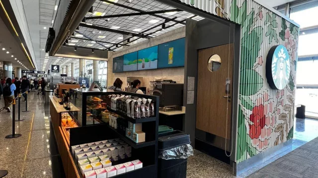 Starbucks inaugura su nueva (y tercera) tienda en Aeroparque (la primera apertura del 2022)