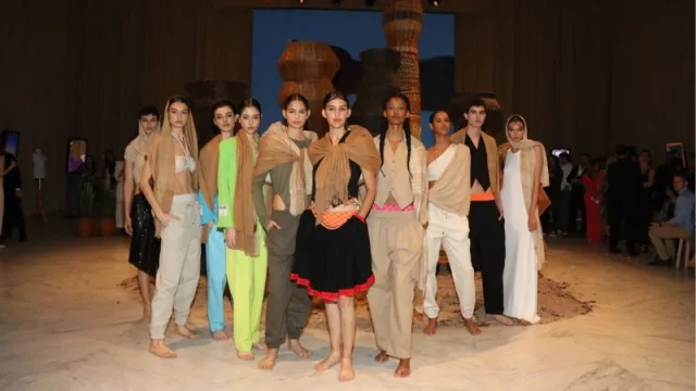 Florencia Sosa, armó un proyecto con ponchos de vicuña que se convierten en NFT