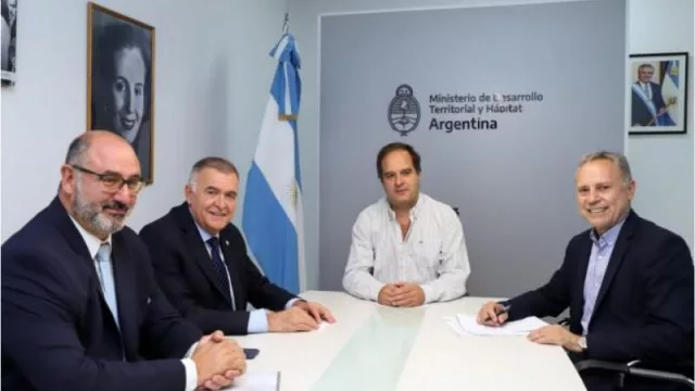 Jaldo anunció la no objeción técnica de siete proyectos habitacionales para Tucumán (se construirán más de 2.000 viviendas)