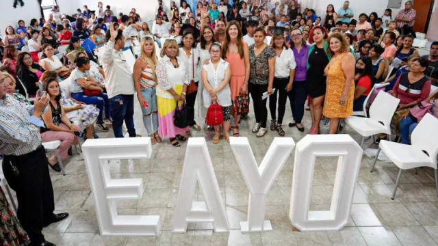 Mundo emprendedor: más de 300 cursos de capacitación en oficios para 10.000 vecinos (y la rueda gira)