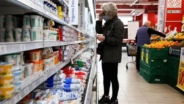 El ISEPCI pedirá al Gobierno y formadores de precios una medida de emergencia: congelar los precios de 57 alimentos de la canasta básica