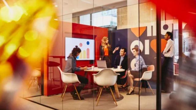 IA, trabajo por objetivos y escasez de talento: entre las 10 tendencias que marcarán el mundo del trabajo en 2023