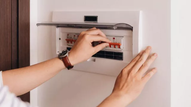 Regularizarán las instalaciones eléctricas domiciliarias (se puso en marcha el programa “Luz en Casa”)