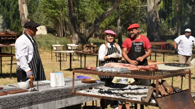 ¡Ya tenemos las tablitas y los tenedores listos! El campeonato de asadores (el evento de ArgenCarne Noa) está cerca