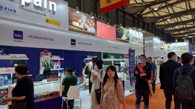 Alrededor de 200 empresas españolas de alimentos y bebidas promocionan sus productos en mercados estratégicos a nivel internacional