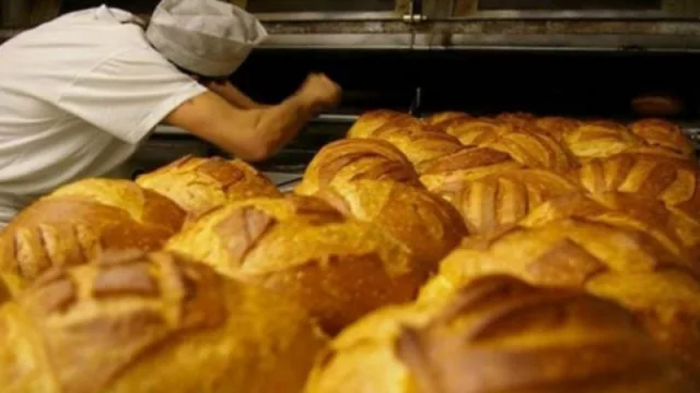 Cae el consumo de pan en las casas salteñas (y se viene otro aumento de precio)