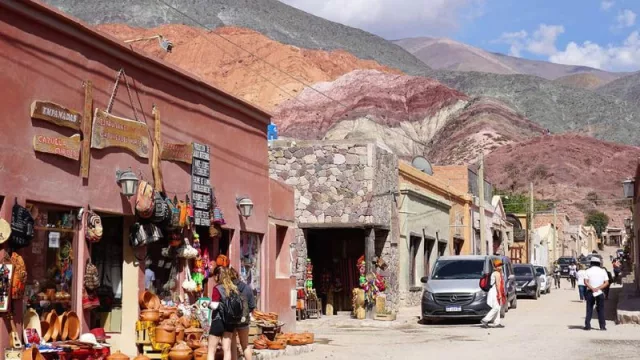 Por los cortes de ruta suspenden los viajes a Jujuy (las empresas salteñas se ven obligadas a reformular combos)