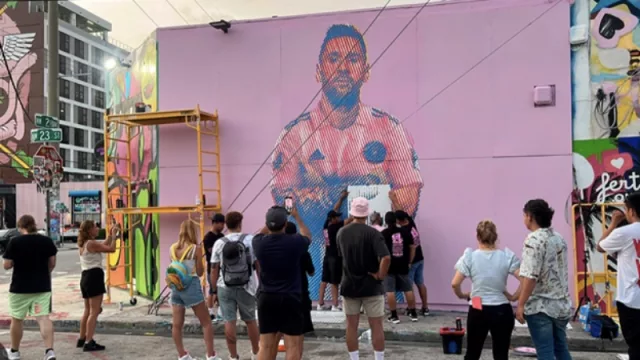 La magia de Messi inunda Miami: El arte de Arlex Campos revela la grandeza del futbolista en el primer mural de Lionel