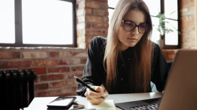 Hay empresas que te están buscando (para trabajar en el agro o minería) así que prepará tu CV