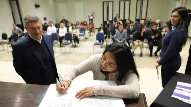 Juraron nuevos profesionales (ingenieros y agrimensores)