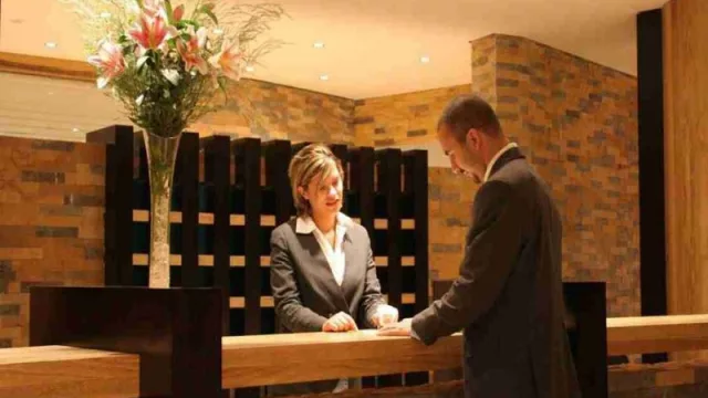 ¡Para atenderte mejor! Capacitaron a empleados de hoteles de la ciudad en asistencia al turista