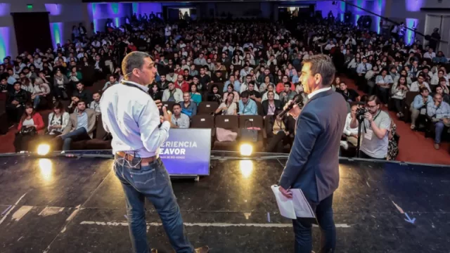 Endeavor NOA calienta motores: una plataforma para inspirar, capacitar y conectar a los emprendedores  (de la región)