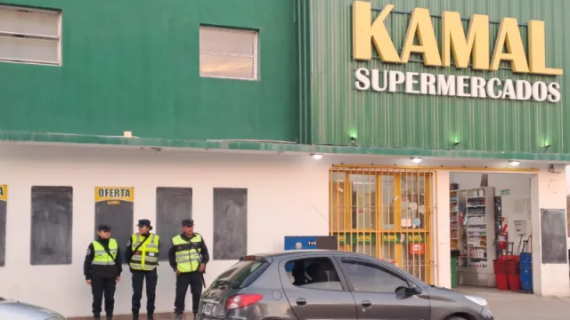 El comercio salteño sigue en alerta ante posibles ataques (destacan el operativo preventivo de la Policía)