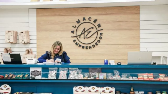 Almacén Emprendedor estrenó casa, una más grande (apuesta comercial en tiempo de crisis)