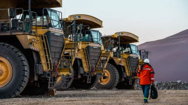 A la preocupación por el dólar (y la inestabilidad), a los proveedores mineros se les suma la falta de combustible