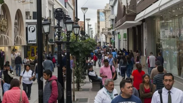 ¡Es hoy y también mañana! Los comercios te esperan con promociones en la Noche de las Peatonales