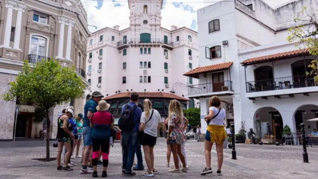 Pese al balotaje, el fin de semana largo dejó más de $ 1.800 millones en el sector turístico