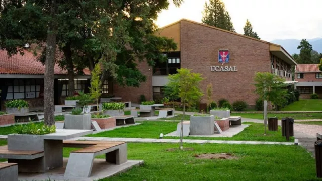 UCASAL incorporó tecnología de blockchain (y se convierte en referente de innovación en la educación superior)