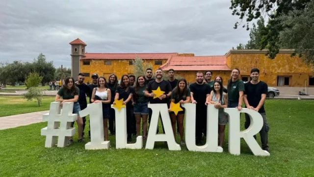 Otro que también ya tiene 3 estrellas: Olivícola Laur, el aceite de oliva argentino tricampeón del mundo