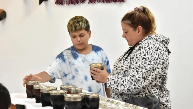 Hasta febrero artesanos “auténticos” venderán sus creaciones en la Casa de la Cultura (Caseros 460)