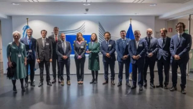 Saenz en Bruselas: junto a otros gobernadores se reunió con representantes comerciales de toda la Unión Europea