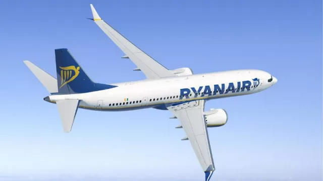 Ryanair elevará precios este verano tras tener que reducir operaciones por retrasos en las entregas de Boeing (con 10 aviones menos de lo planeado)